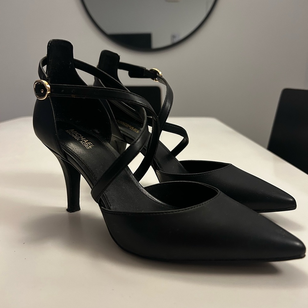Michael Kors Black Pointed Toe Strappy Heels 2.5” Size 6.5